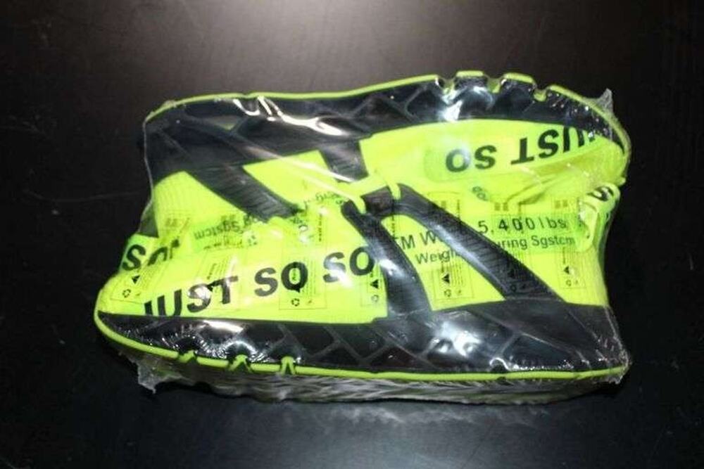 Wonesion Men's Fashion Sneakers in Fluorescent Green, New in Packaging